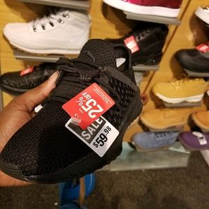 Meet your Posher, Naya